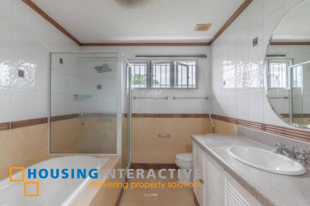 2-storey house for lease in magallanes village