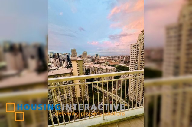 furnished 1br unit for lease in two serendra