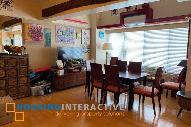 unfurnished 3br unit with parking for sale in one rockwell