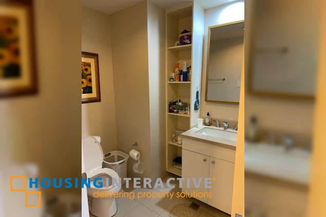 unfurnished 3br unit with parking for sale in one rockwell