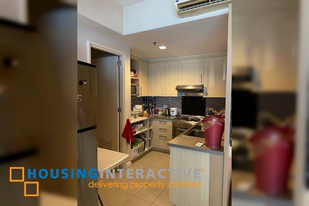 unfurnished 3br unit with parking for sale in one rockwell