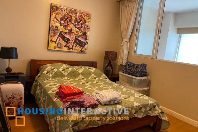 unfurnished 3br unit with parking for sale in one rockwell