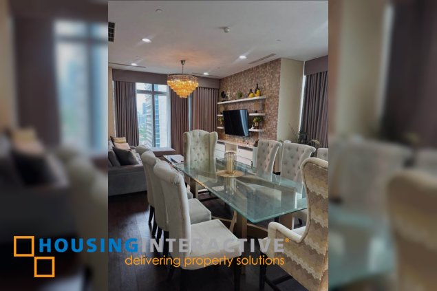 fully furnished 2br unit with parking for lease in trump tower