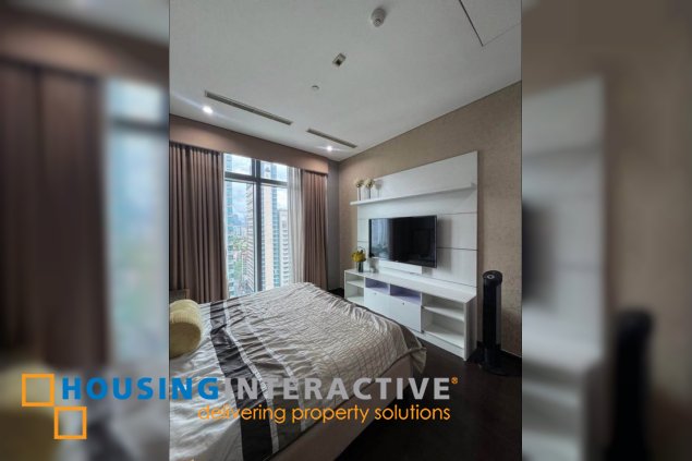 fully furnished 2br unit with parking for lease in trump tower