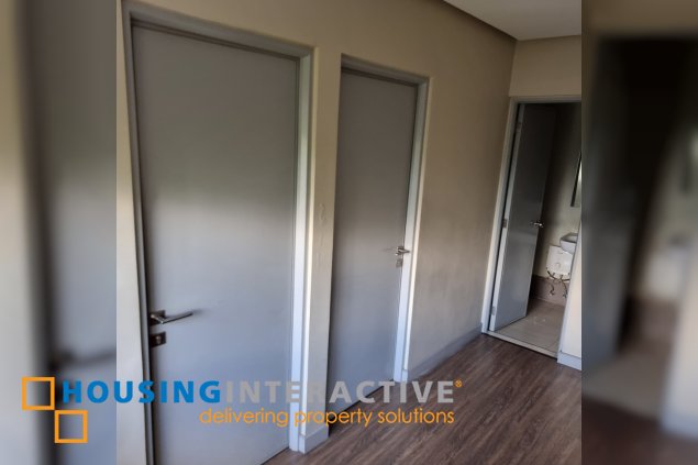 for sale semi furnished 3 storey townhouse in ametta place pasig