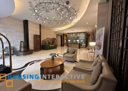 premium 2br unit with balcony for sale in park west