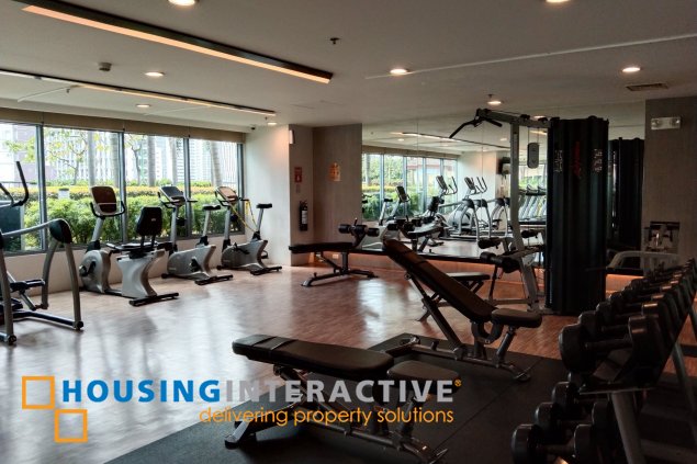 premium 2br unit with balcony for sale in park west