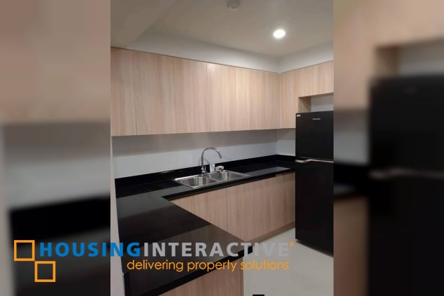 fully furnished 3br unit with balcony and parking for lease in verve residences