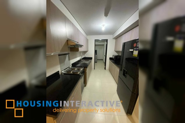 fully furnished 2br unit with parking for lease in one maridien