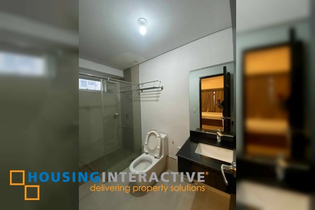 fully furnished 2br unit with parking for lease in one maridien