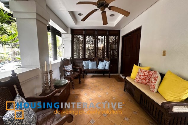 for sale house 5br with parking slots in mandaluyong