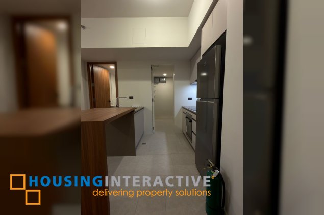 for lease brand new unit 1br with parking in shang residences