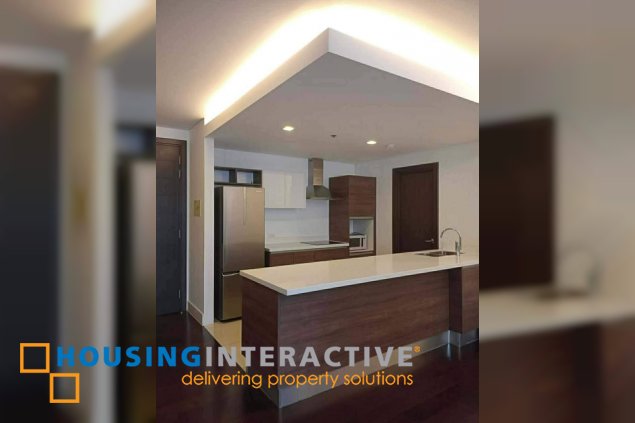 fully furnished 2br unit with parking for lease in garden towers