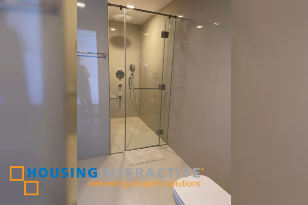 fully furnished 1br flex unit for lease at east gallery place, bgc, taguig city