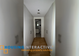 for lease penthouse unit 2br with parking in east tower