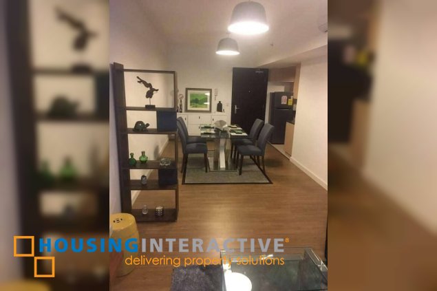 fully furnished 1br unit with balcony and parking for lease in verve residences