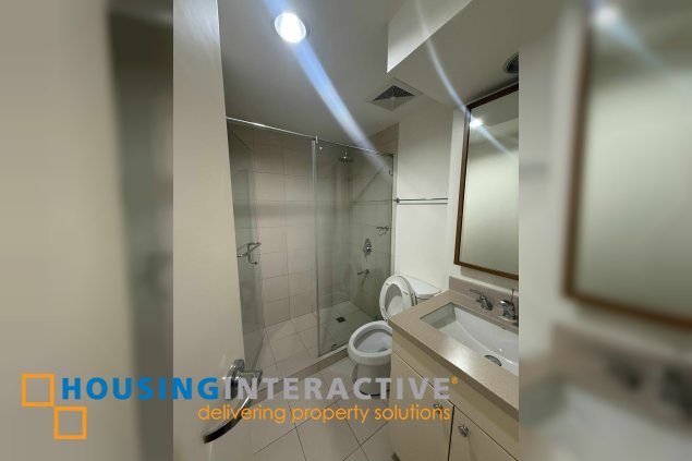 fully furnished 2br unit with balcony and parking for lease in one rockwell