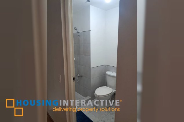 furnished 1br unit with balcony for lease in two serendra