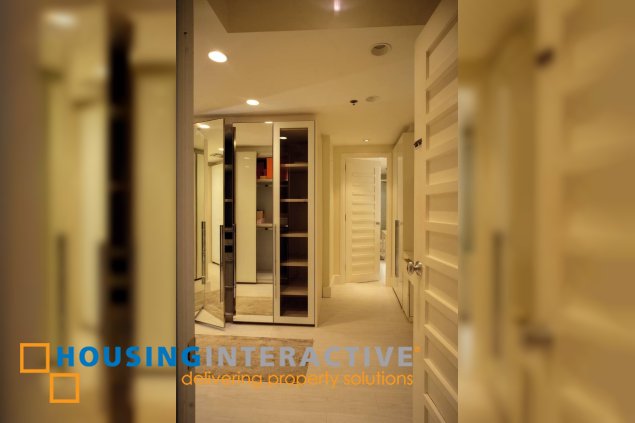 interior-designed 3br unit for sale in edades