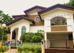 for lease or rent 4br house with parking and pool in ayala alabang