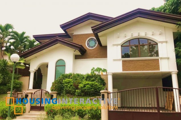for lease or rent 4br house with parking and pool in ayala alabang