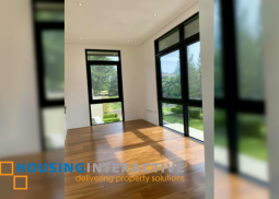 for sale 2-story house with parking in portofino heights