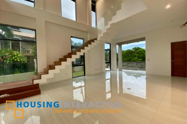 for sale 2-story house with parking in portofino heights