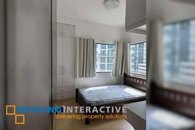 fully furnished 3br unit with parking for lease in penhurst parkplace