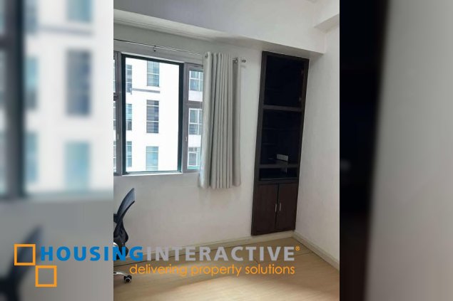 fully furnished 3br unit with parking for lease in penhurst parkplace