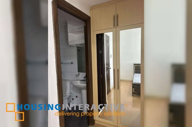 fully furnished 3br unit with parking for lease in penhurst parkplace