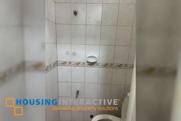 fully furnished 3br unit with parking for lease in penhurst parkplace