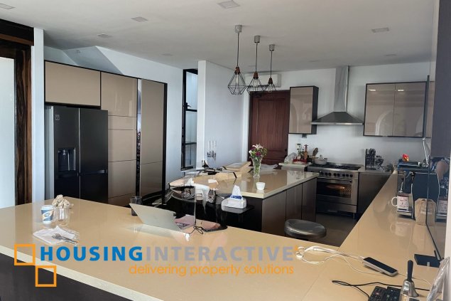 for sale elegant house and lot in marina baytown south