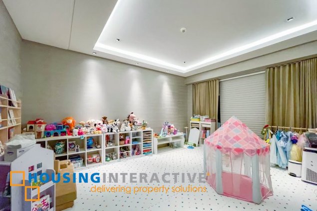 fully furnished 4br unit with parking for sale in raffles residences