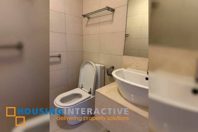 rush sale st. francis shangri-la tower 2 | ortigas cbd