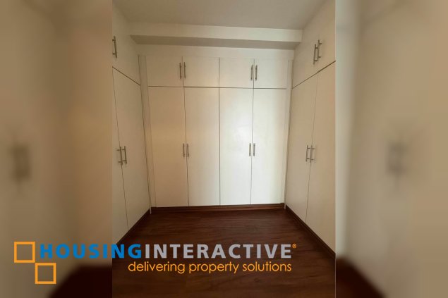 rush sale st. francis shangri-la tower 2 | ortigas cbd