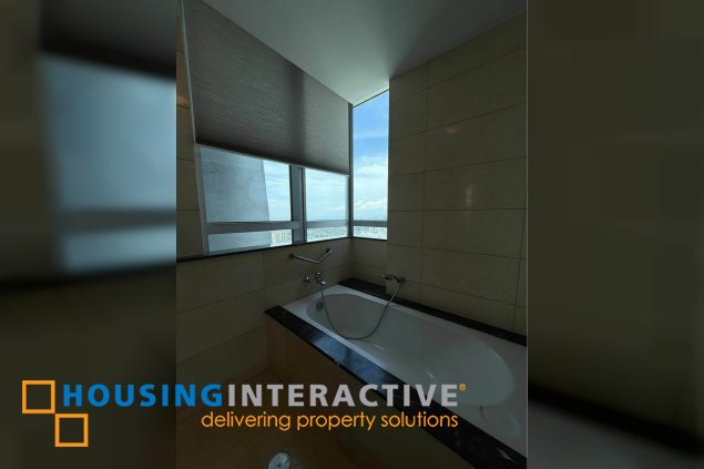 rush sale st. francis shangri-la tower 2 | ortigas cbd