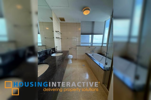 rush sale st. francis shangri-la tower 2 | ortigas cbd