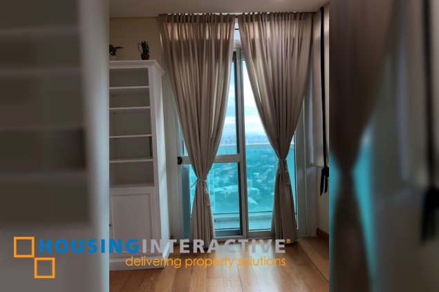 for lease 2br with parking and balcony in park terraces