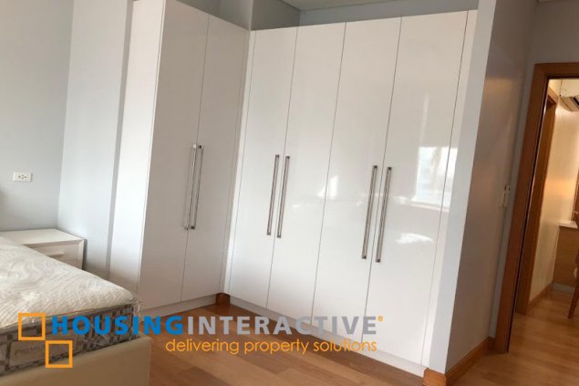 for lease 2br with parking and balcony in park terraces