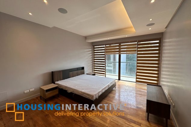 semi furnished 3-storey 3br townhouse in interstate townhomes, c. benitez, quezon city for sale