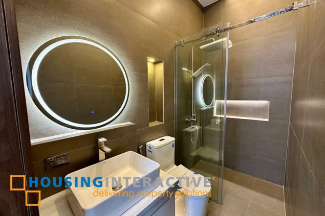 3 storey 5 br brand new house for sale in bf homes