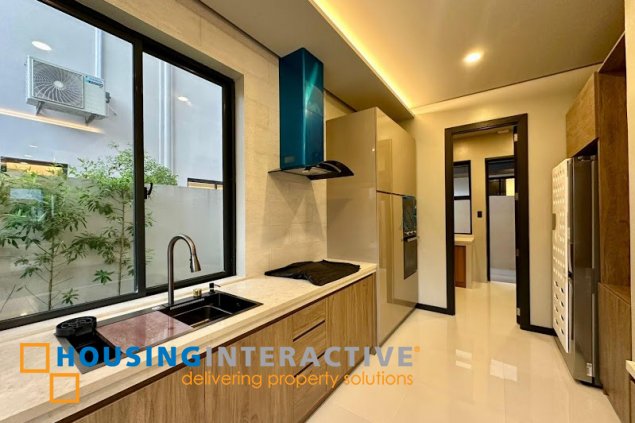 3 storey 5 br brand new house for sale in bf homes