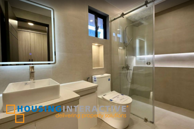 3 storey 5 br brand new house for sale in bf homes