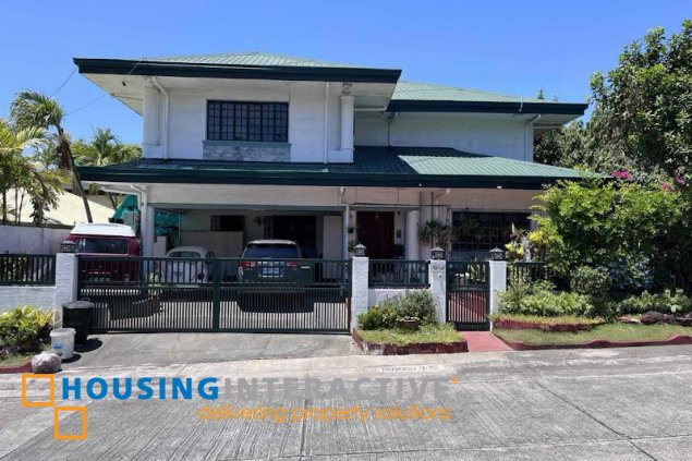 two storey 4br house with parking for sale in ayala alabang