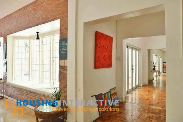 for sale 4br bungalow house with parking in merville park subdivision