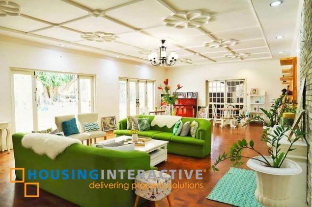 for sale 4br bungalow house with parking in merville park subdivision