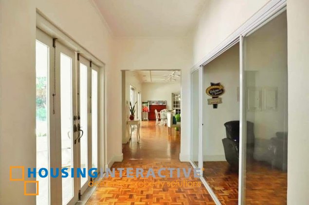 for sale 4br bungalow house with parking in merville park subdivision