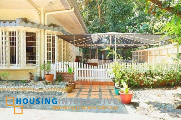 for sale 4br bungalow house with parking in merville park subdivision