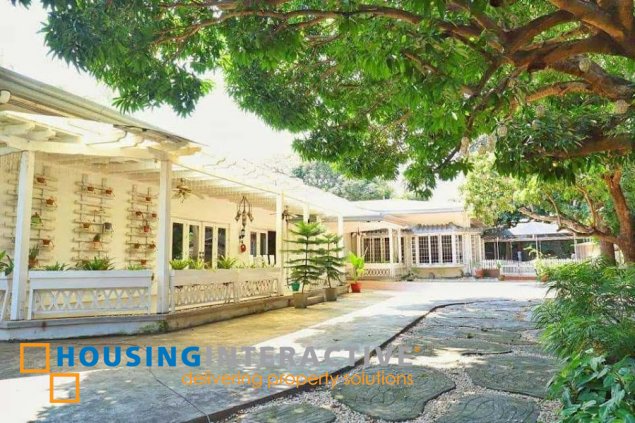 for sale 4br bungalow house with parking in merville park subdivision