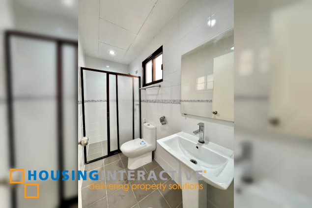 semi furnished 3 storey townhouse for sale in scout area brgy. sacred heart, quezon city